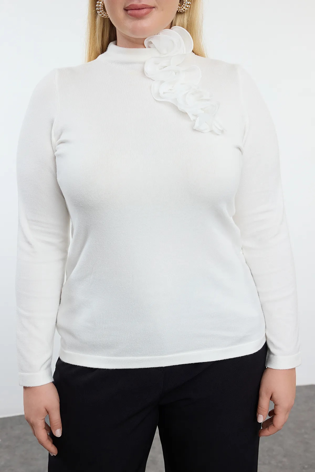 Flower Sweater - Image 3